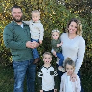 Meet your Posher, Hillori